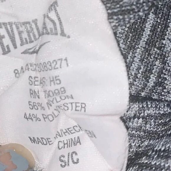 Everlast athletic long sleeve - Picture 2 of 3